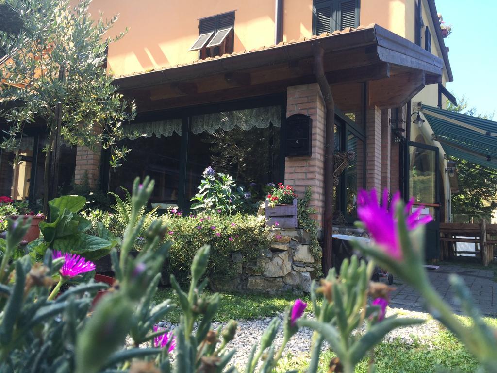 Agriturismo La Taverna Del Nonno Borzonasca Exteriör bild