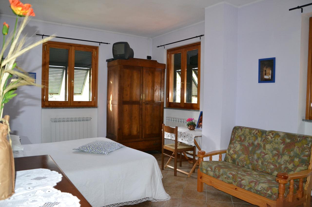 Agriturismo La Taverna Del Nonno Borzonasca Exteriör bild